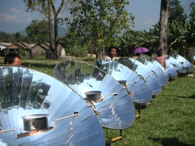 solar parabolic cookers